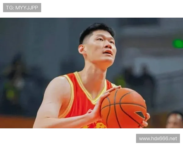 胡金秋上场像巨人，下场排队买菜刷小票，这反差也太接地气了