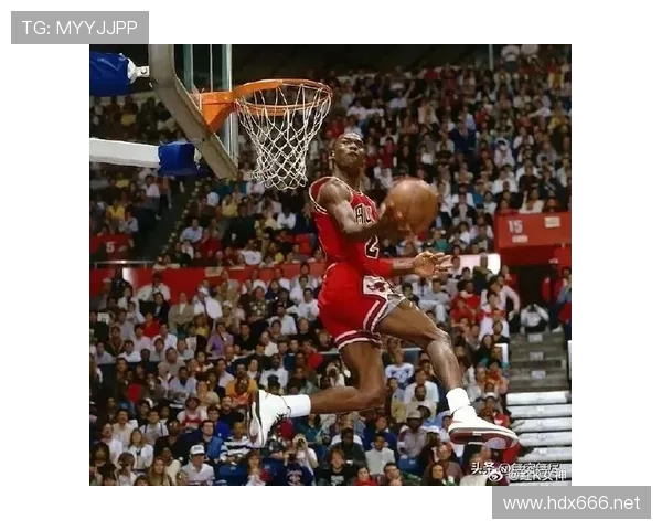 斯科蒂·皮蓬无球跑动高效拉开防线助乔丹多次关键得分